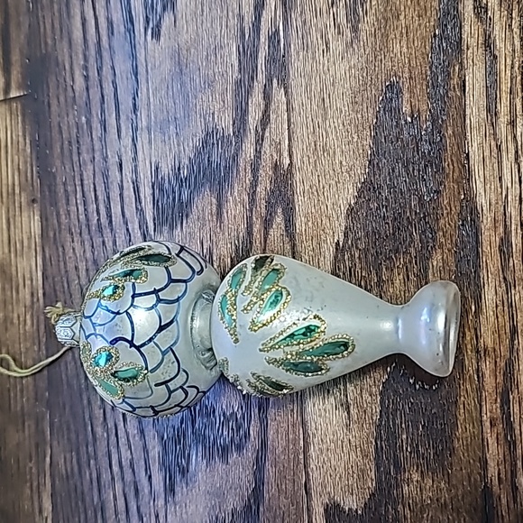 Vintage hand blown glass ornate Christmas ornament - Picture 1 of 8